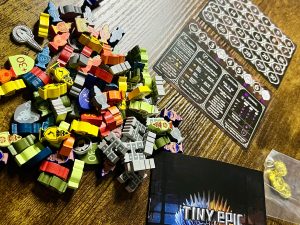 Tiny Epic Game of Thrones Components